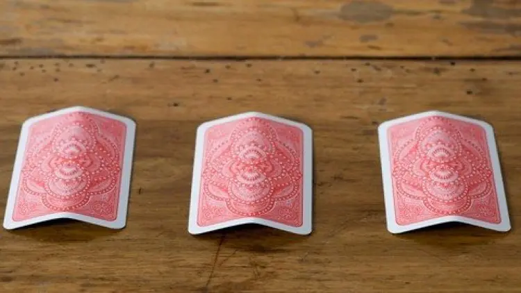Learn the 3 Card Monte Magic Trick (Tips From the Street)